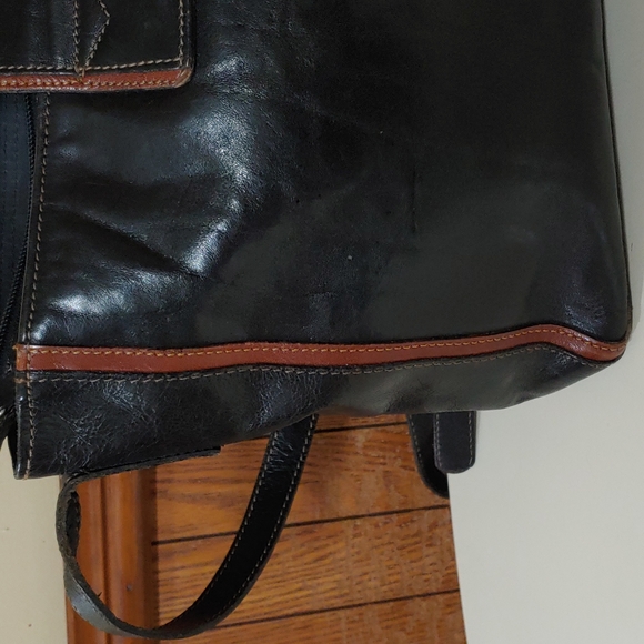 Piero Vintage Leather Crossbody Bag - Picture 7 of 16